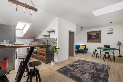 Living room, Seating area, Dining area