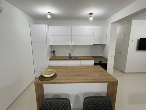 pet friendly, stove, kitchen