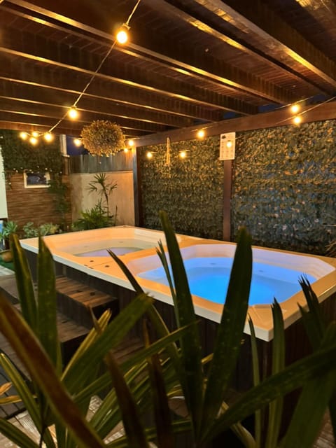 Hot Tub, Pool view, Swimming pool