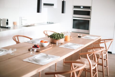 Dining area, kitchen
