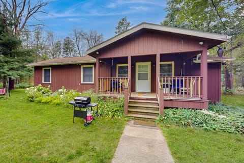 Buck's Crossing House in Petenwell Lake