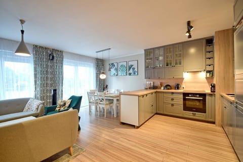 Kitchen or kitchenette, Living room, Dining area