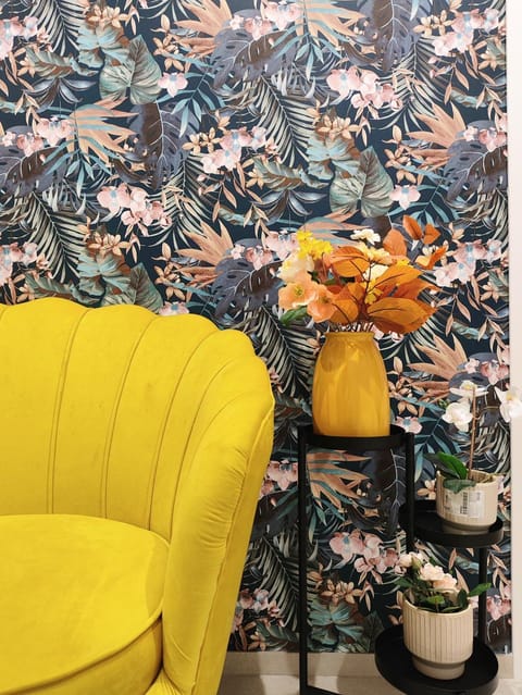 Living room, Decorative detail, Seating area