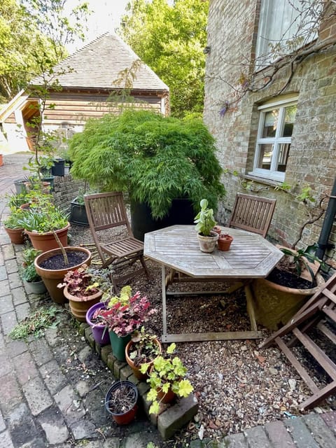 Facade/entrance, Garden, Seating area, Garden view