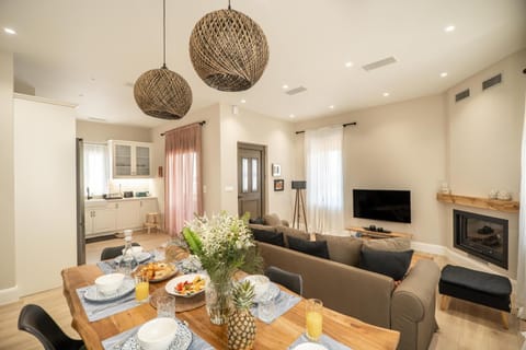 Living room, Seating area, Dining area