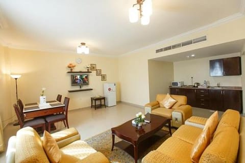 Living room, Dining area, air conditioner