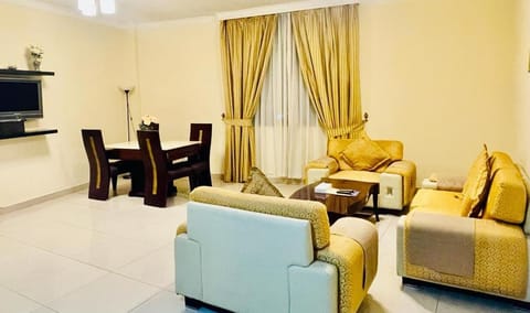 Communal lounge/ TV room, Living room, Seating area