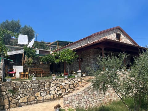 Property building, Day