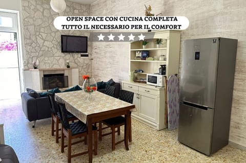 TV and multimedia, Kitchen or kitchenette, Dining area, Text overlay, oven, pet friendly