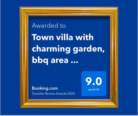 Detached Town centre Villa in Cashel Sleeps 6 Private BBQ Area & Jacuzzi Bath House in Co. Tipperary, Ireland