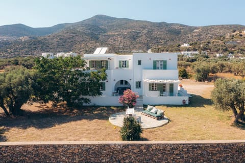 Property building, Natural landscape, Mountain view