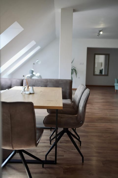 Communal lounge/ TV room, Seating area, Dining area