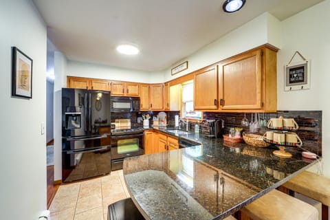 Walk to Owasco Lake Auburn Home with Hot Tub House in Cayuga Lake