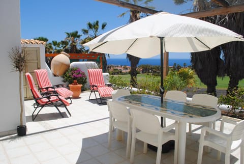 Patio, Natural landscape, Garden, View (from property/room), Seating area, Sea view, sunbed