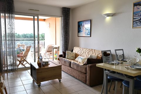 Patio, Living room, Dining area