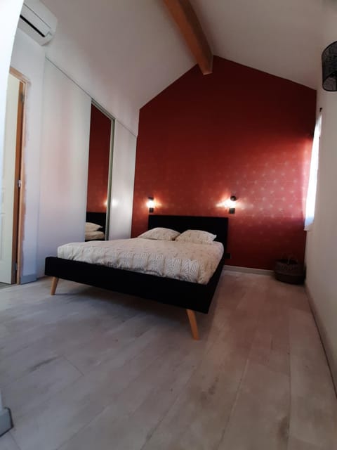 Bed, Bedroom, internet