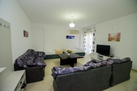 Harris&Arvien Apartment's Apartment in Vlorë