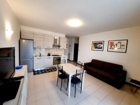 Kitchen or kitchenette, Living room, Dining area