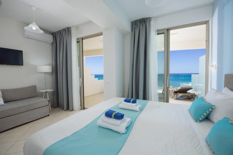 Bed, Photo of the whole room, Sea view