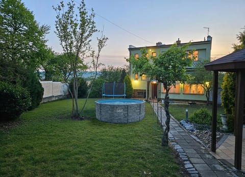 Property building, Garden, Garden view, Pool view, Swimming pool