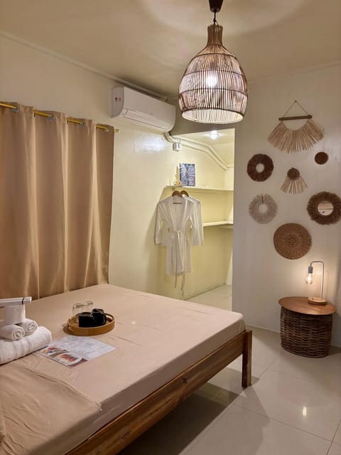 Bed, air conditioner
