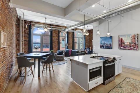 Living room, Dining area