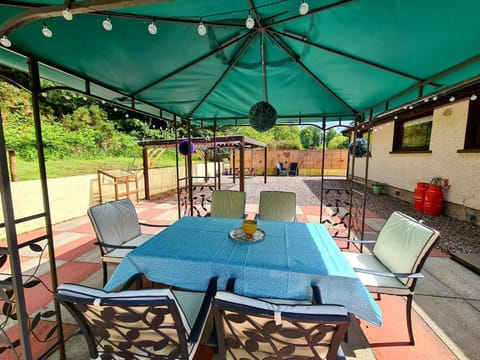 Patio, Internal: Not applicable to any particular room