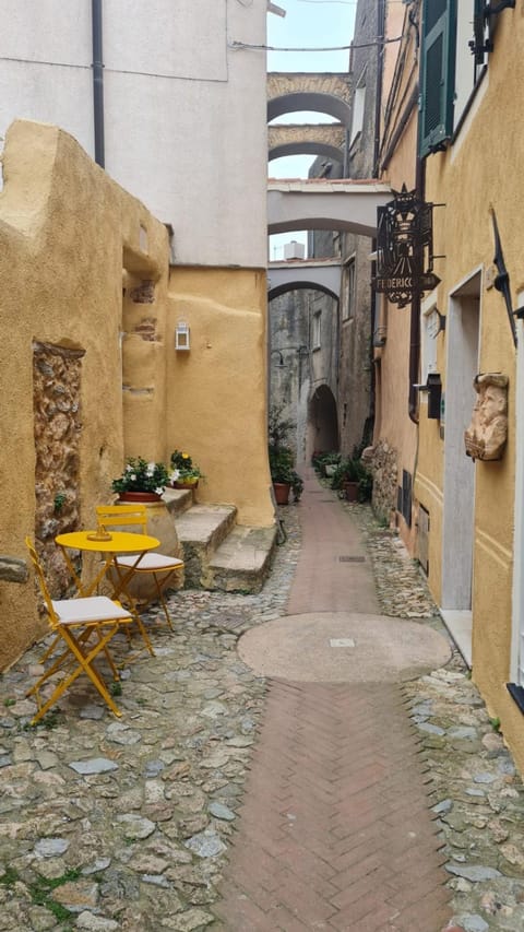 Federico II - Rooms and Breakfast Bed and Breakfast in Finale Ligure