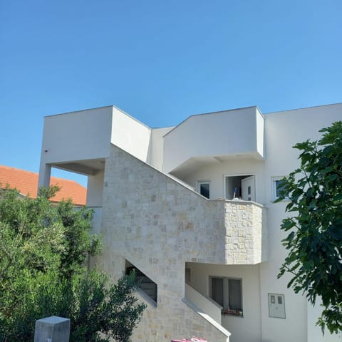 Apartments M & L Murter Apartment in Murter