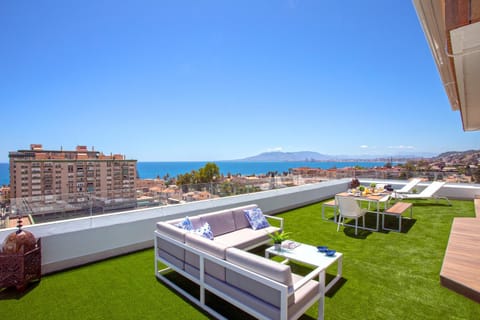 Balcony/Terrace, Beach, City view, Sea view