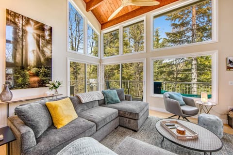 Timber Top Retreat House in Southern California