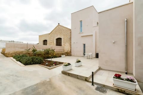 Property building, Inner courtyard view