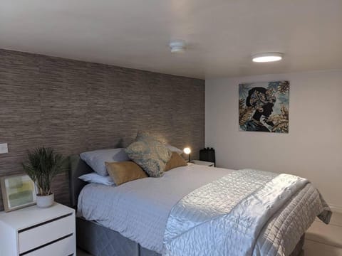 Bed, Photo of the whole room, Bedroom, furniture