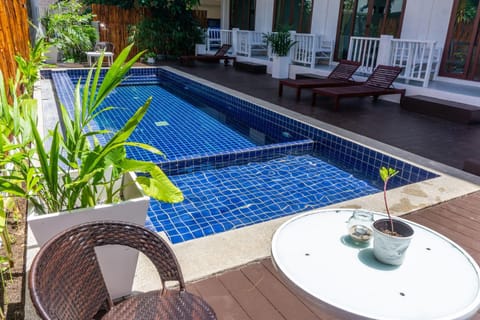 Swimming pool, Swimming pool