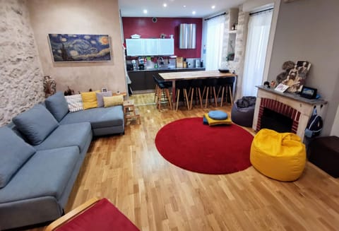 Living room, Dining area