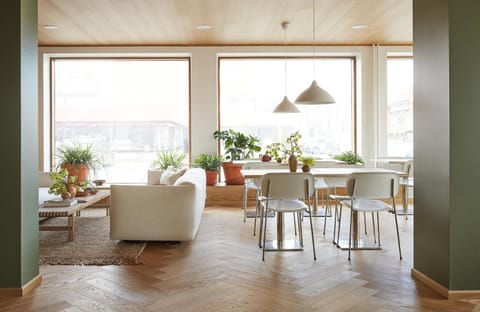 Communal lounge/ TV room, Breakfast
