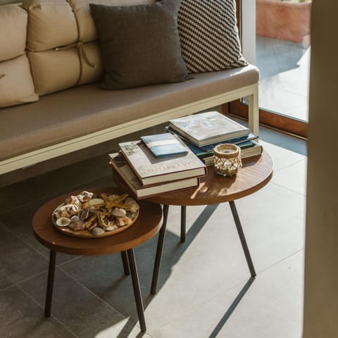 Communal lounge/ TV room, Lobby or reception