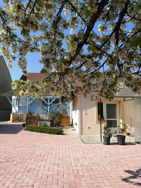 Facade/entrance, Garden