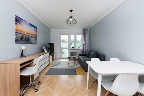 TV and multimedia, Living room, Seating area, Dining area, hair dresser