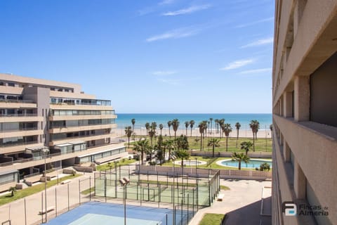 Pool view, Sea view