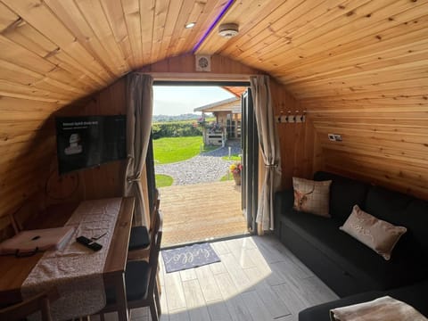 Fulshaw Mill Holidays Nature lodge in England