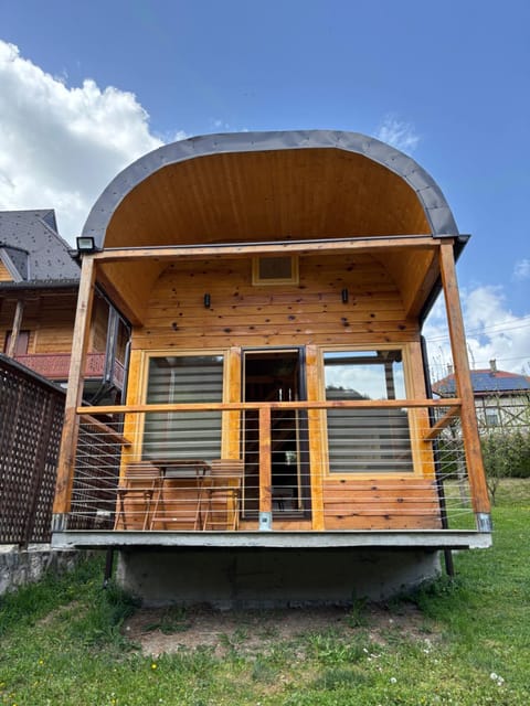 Property building, Balcony/Terrace