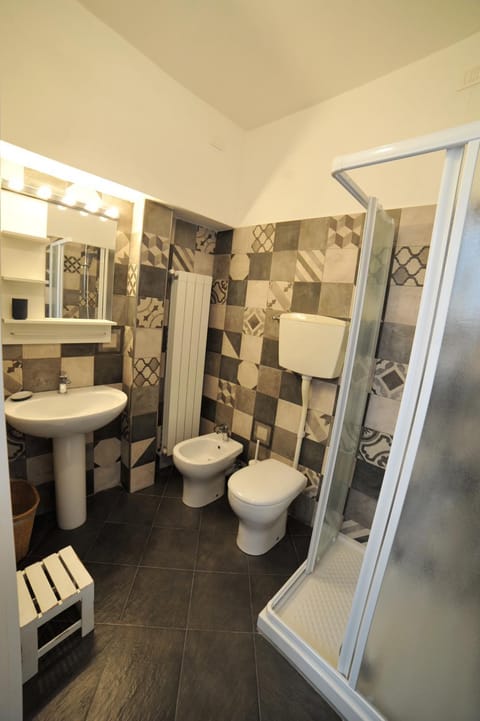 Erasmo Rooms & Breakfast Bed and Breakfast in Finale Ligure