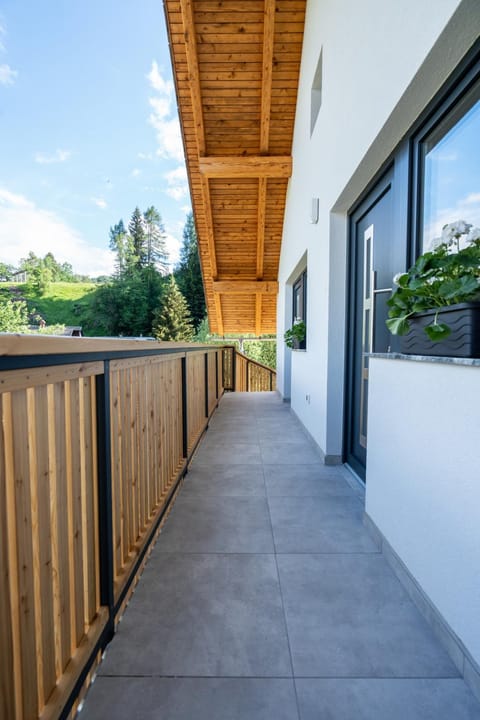 Property building, View (from property/room), Balcony/Terrace