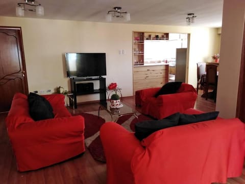 TV and multimedia, Living room, Evening entertainment