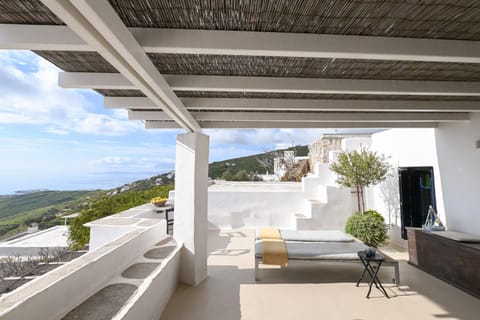 View (from property/room), Balcony/Terrace, Sea view