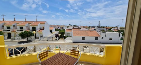 Balcony/Terrace, City view, Street view