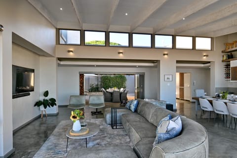 At Last Glentana Beach House House in Western Cape