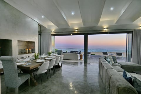 At Last Glentana Beach House House in Western Cape