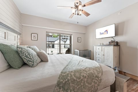 Paradise At The Cove home Nature lodge in Ridgedale